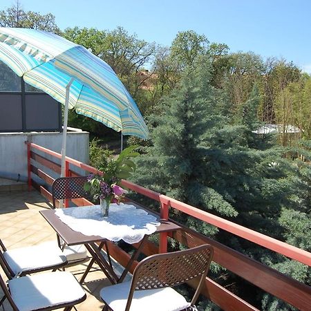 Apartment Ivan By El-Pi Tours Малинска Екстериор снимка