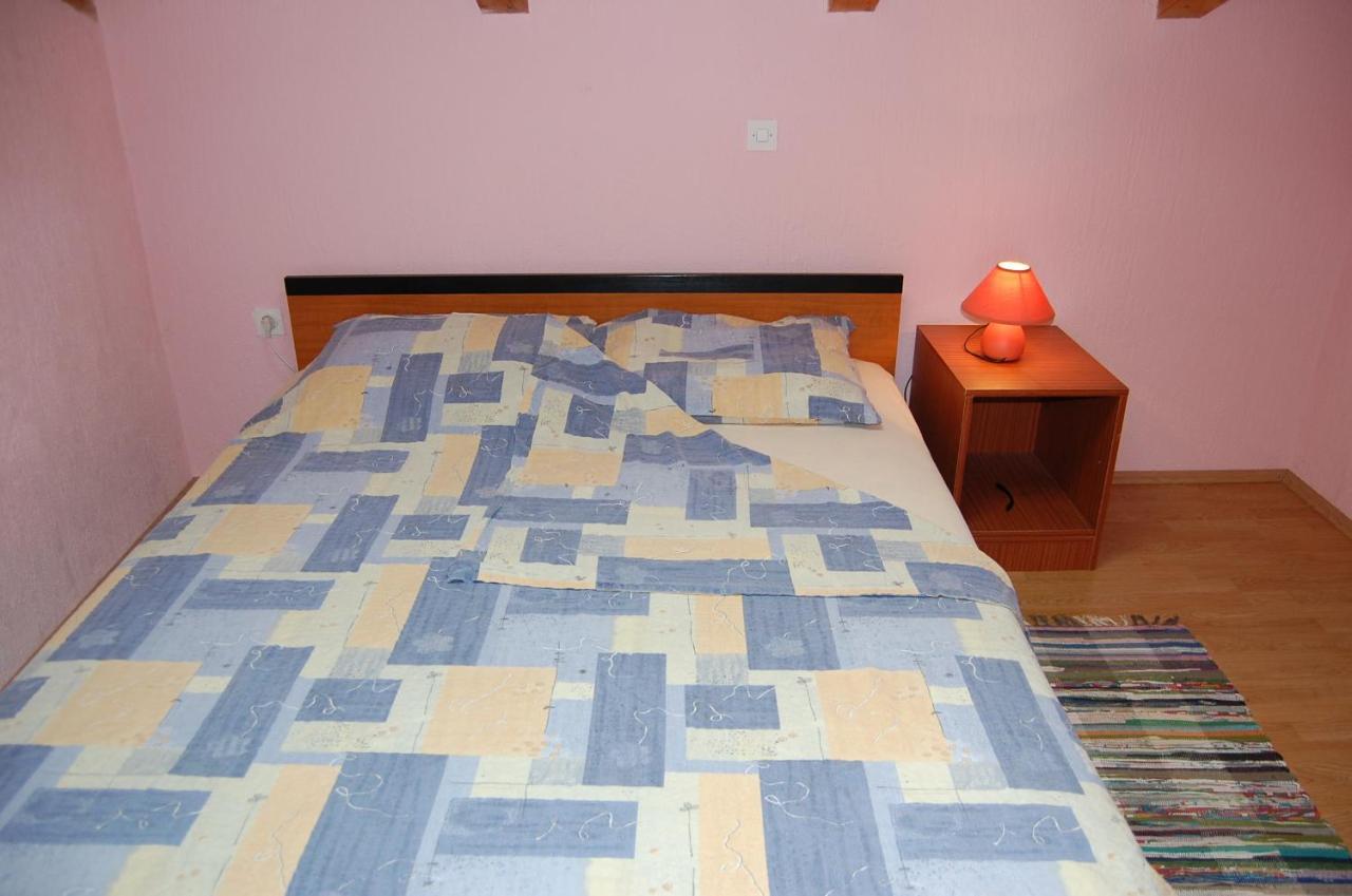 Apartment Ivan By El-Pi Tours Малинска Екстериор снимка