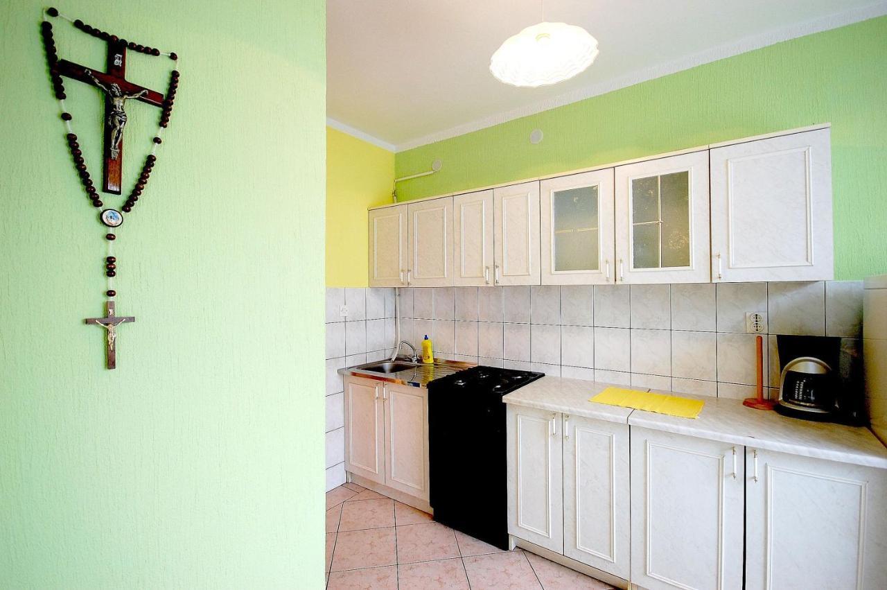 Apartment Ivan By El-Pi Tours Малинска Екстериор снимка